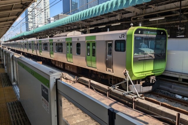 駅　電車　画像
